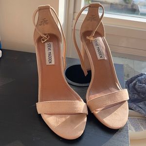 Steve Madden nude suede heels